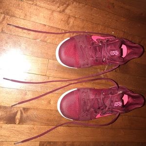 Nike kyrie 3 “hot punch”